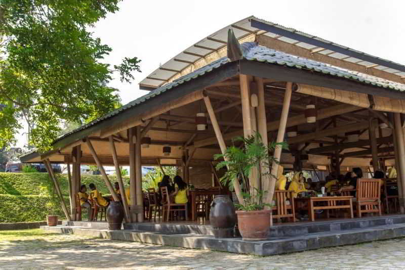 Sambi Resort, Spa & Restaurant Pakem Экстерьер фото